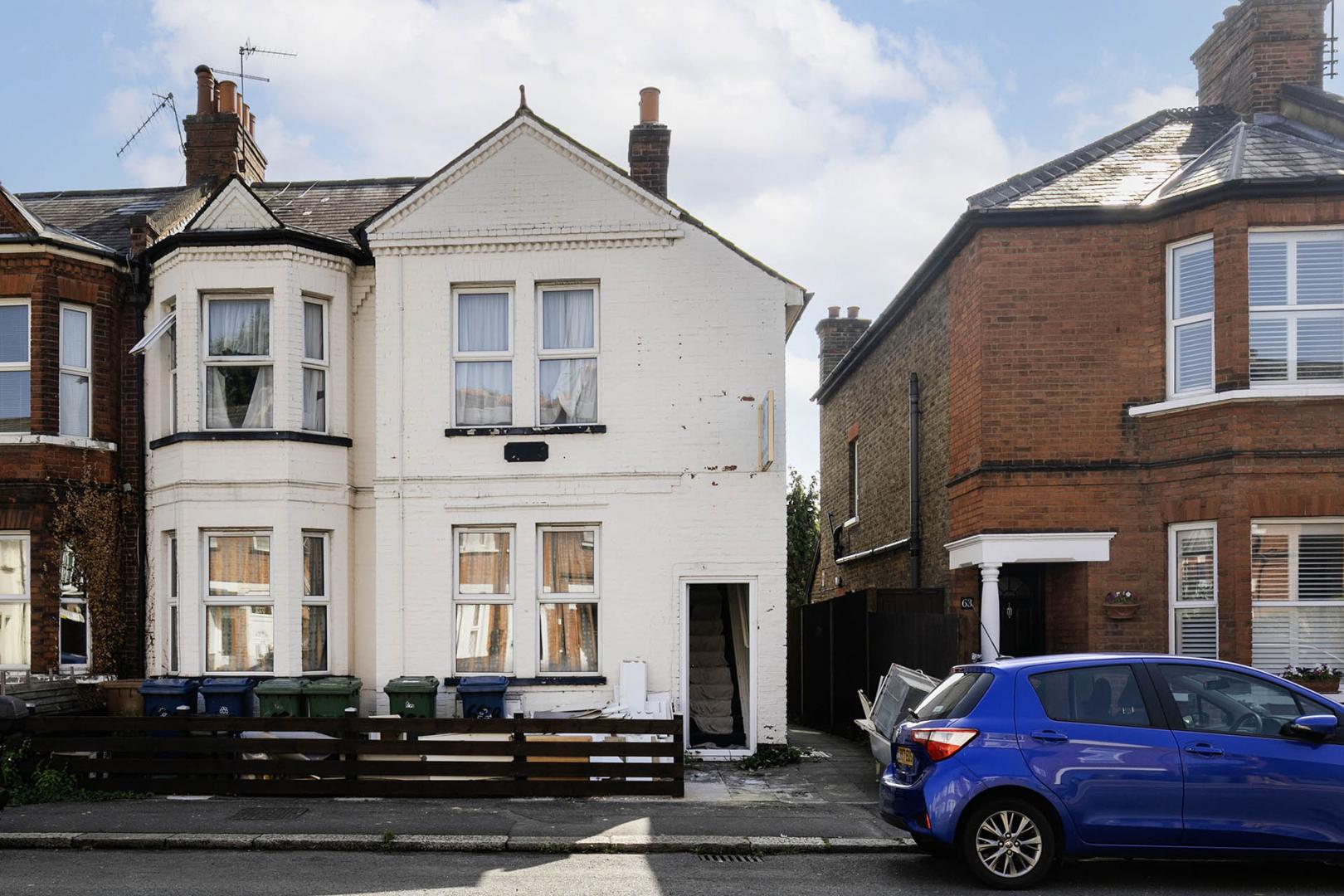 Amazing Location Headstone Road, Harrow-on-the-Hill